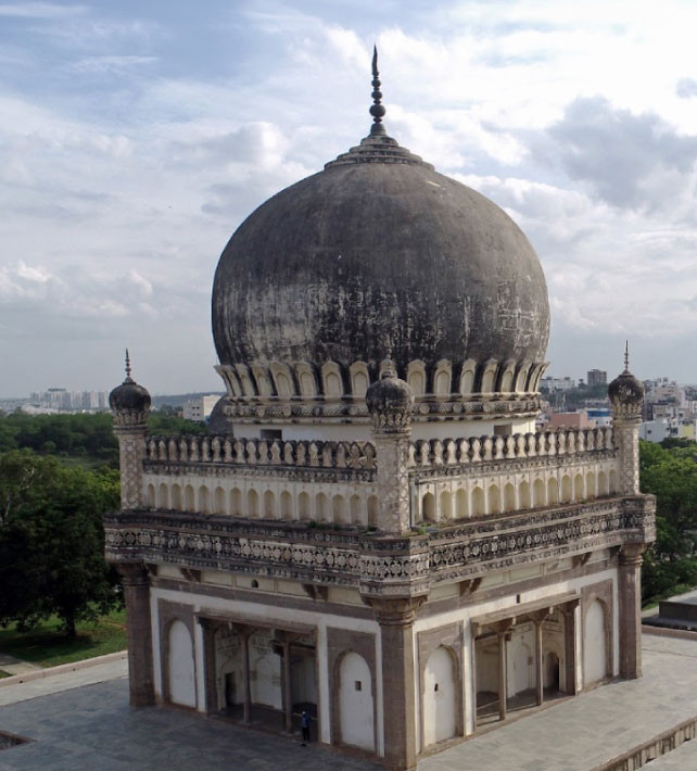 HAKIMS’ MAUSOLEA